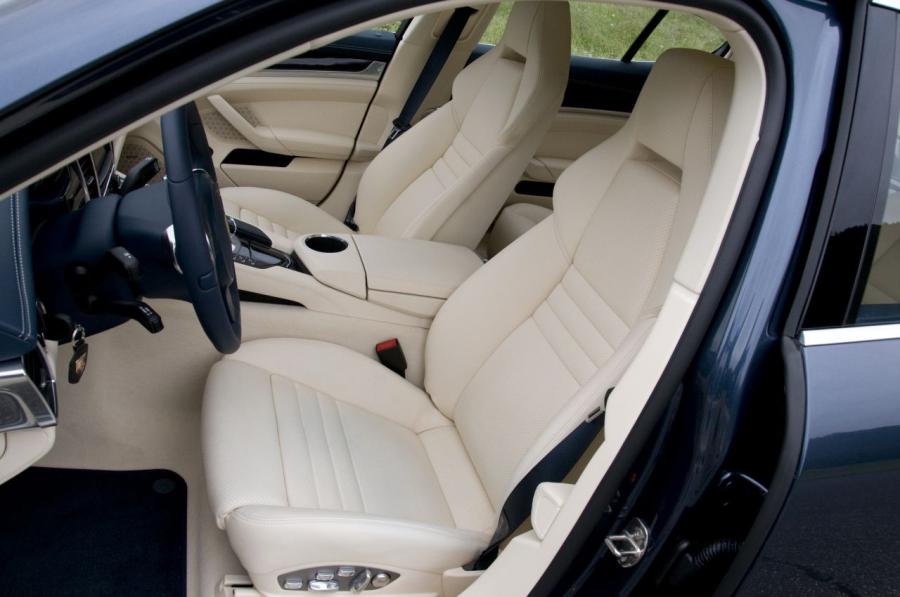  Porsche Panamera 2009 года  (фото 71 из 144)